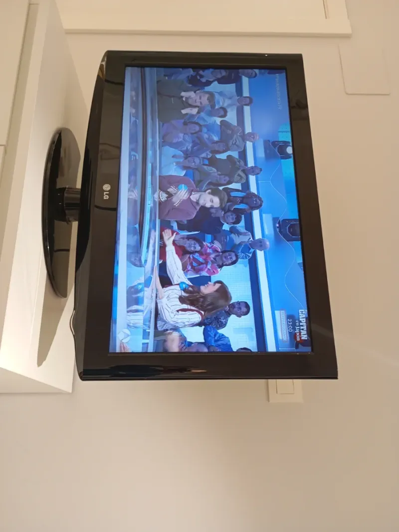 TV LG 32 Funcional (Sin Mando) afbeelding 3