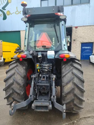Tractor frutero Kubota M5101