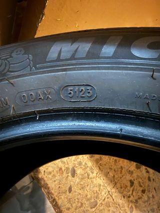Michelin 235/50/19 99w