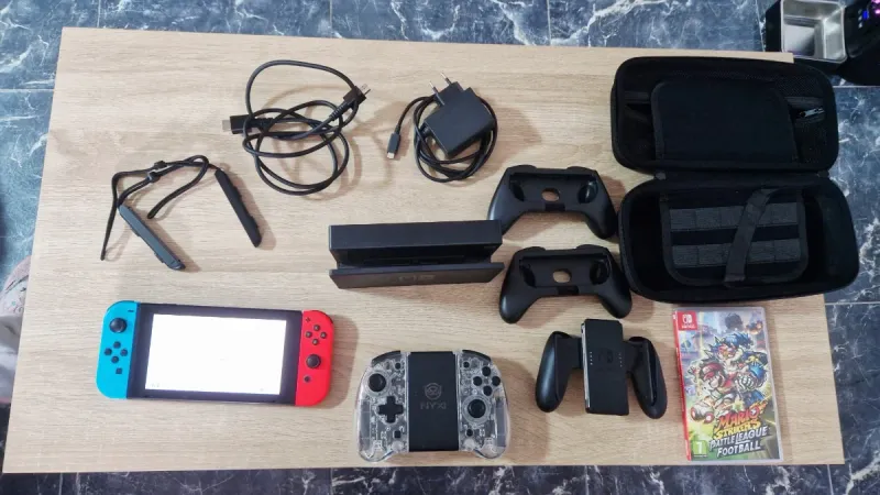 Nintendo Switch con Accesorios. Leer descripcion
