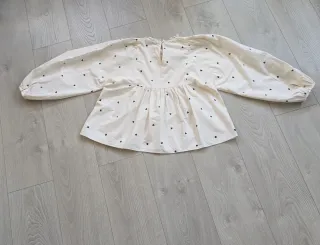 Talla S/M - Blusa Algodón Corazones y Nido Abeja