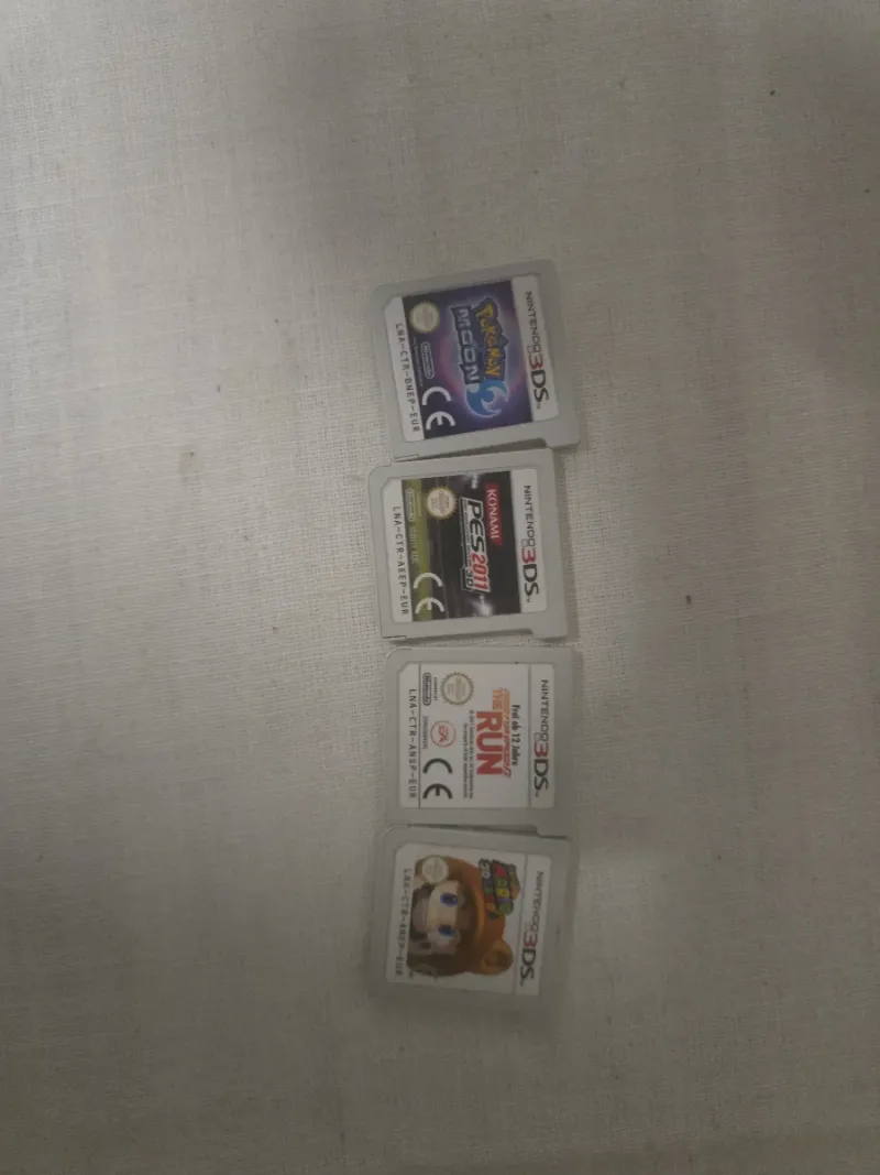 4 Videojuegos Nintendo 3DS: Pokémon, PES 11, Mario