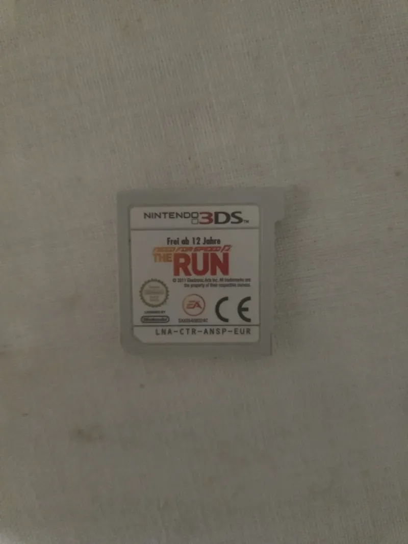 4 Videojuegos Nintendo 3DS: Pokémon, PES 11, Mario afbeelding 4