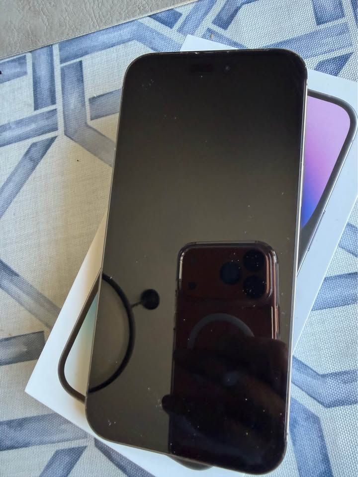 iPhone 14 Pro Max Morado afbeelding 4