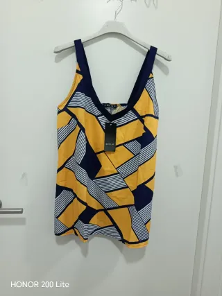 Blusa con estampado geométrico
