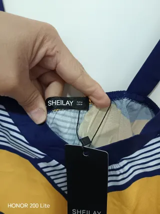 Blusa con estampado geométrico