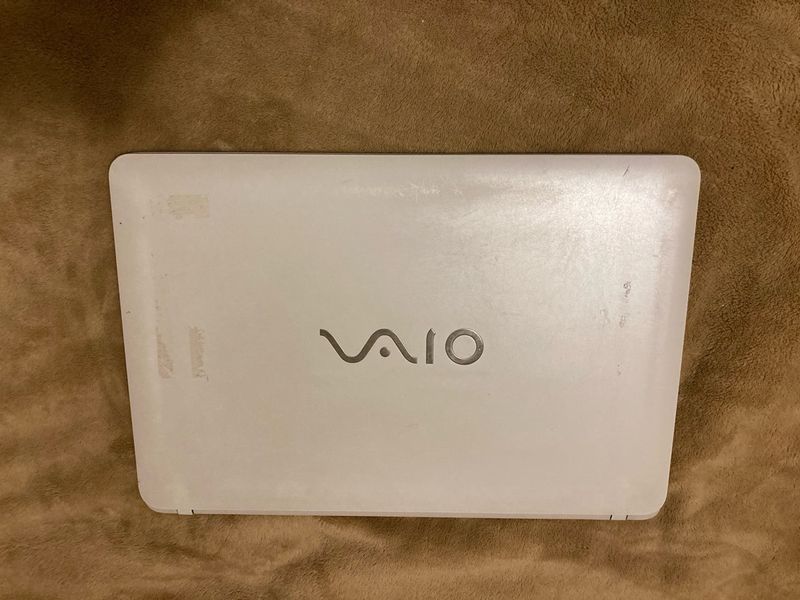 Portátil Sony VAIO blanco para reparar o piezas