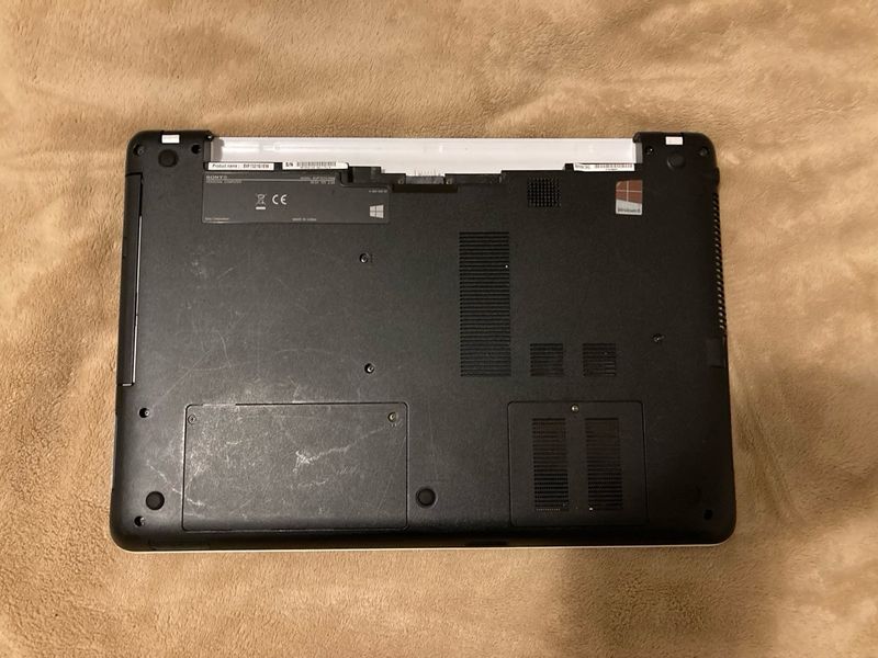 Portátil Sony VAIO blanco para reparar o piezas afbeelding 3