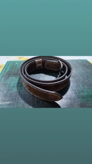 Cinturón de cuero marrón personalizado