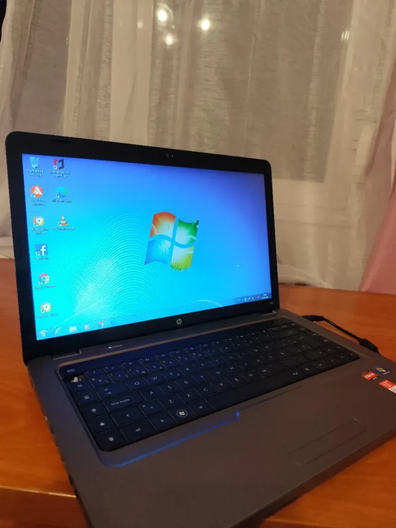HP Portátil Gris y Negro afbeelding 2