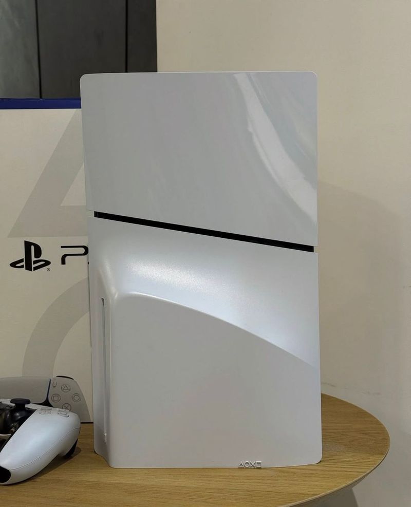 PlayStation 5 Slim Disco 1TB Blanca afbeelding 4
