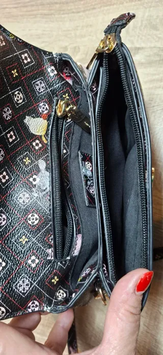 Bolso Parfois Negro con Estampado Gatitos