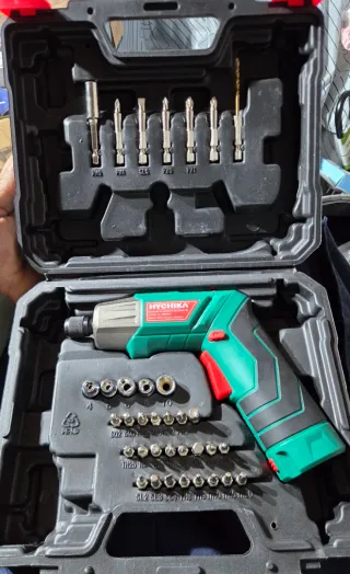 Destornillador Eléctrico HYCHIKA con Accesorios