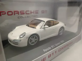 Porsche 911 Carrera 2004 1:43