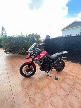 Triumph Tiger 800 XRT Roja