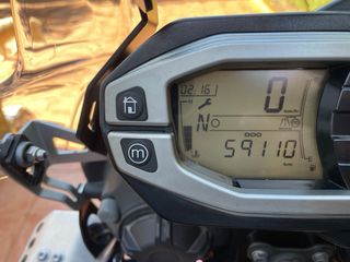 Triumph Tiger 800 XRT Roja