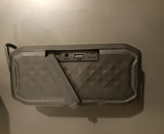 Altavoz Avenzo AV-SP3002BG – fallo de carga