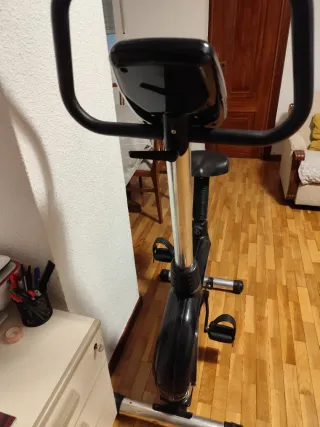 Bicicleta Estática BH Fitness Proaction