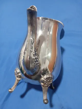 Juego de teteras de metal plateado