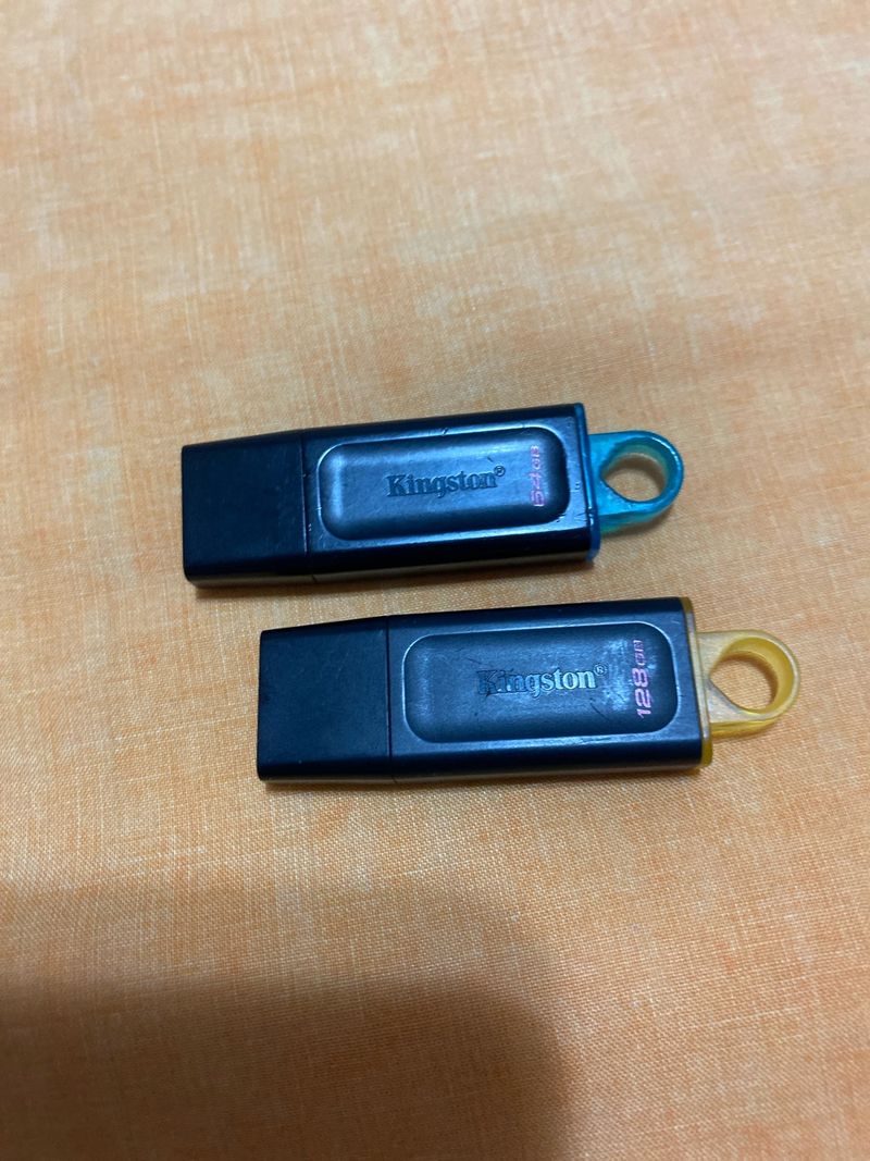 Kingston 64GB / 128GB USB Flash Drive