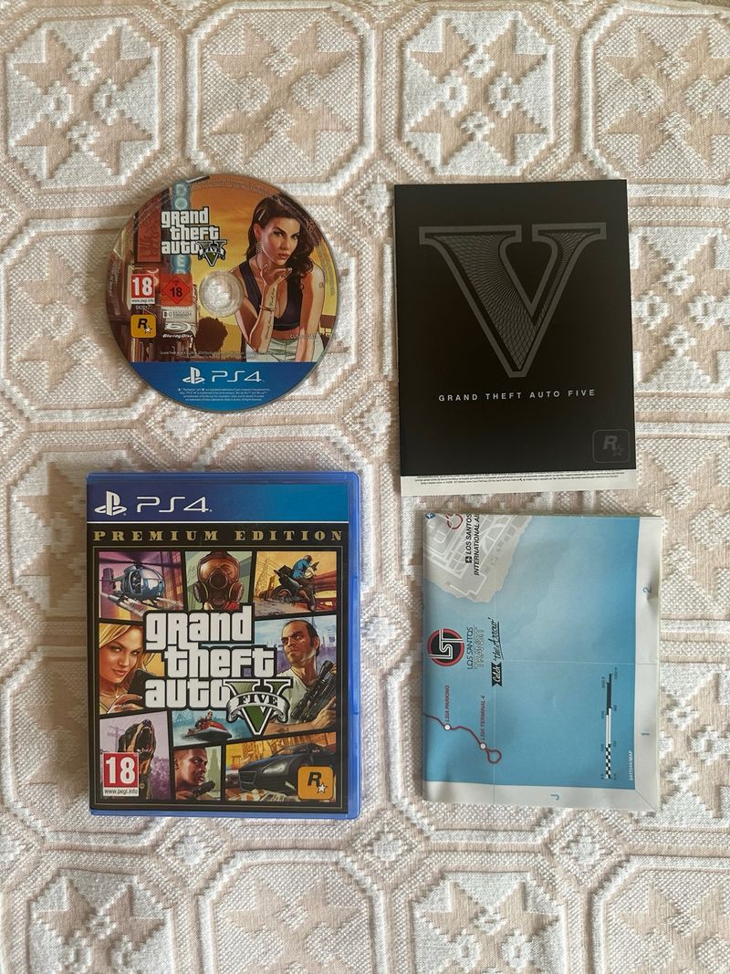 Juego PS4 Grand Theft Auto V: Edición Premium
