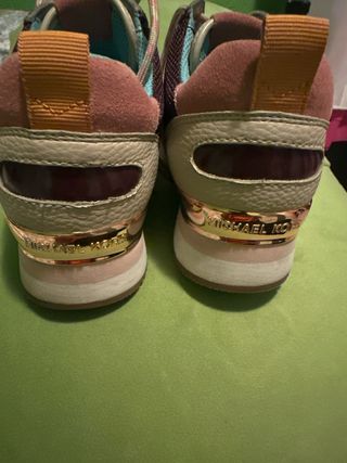 Zapatillas Michael Kors Beige y Rosa