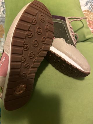 Zapatillas Michael Kors Beige y Rosa