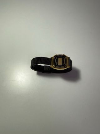 Reloj Casio Mini Dorado y Negro Nuevo