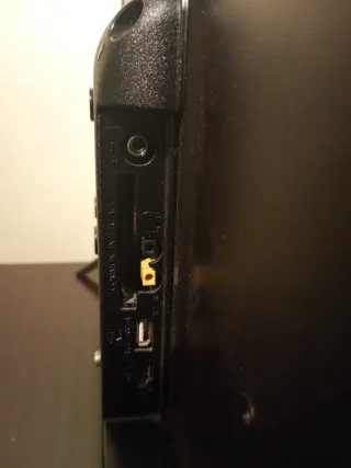 32 pulgadas Smart TV JVC Negra y Blanca