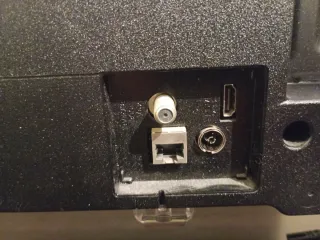 32 pulgadas Smart TV JVC Negra y Blanca