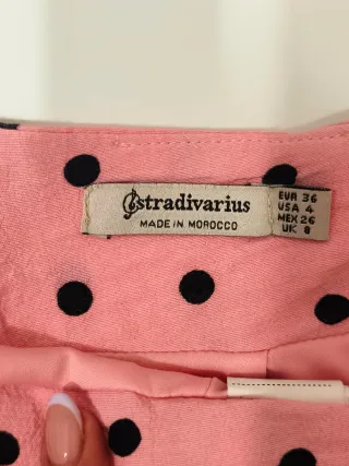 Falda rosa lunares Stradivarius T.36