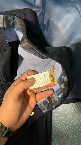 Traje azul marino