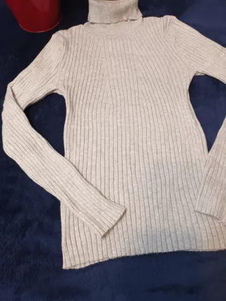 Jersey de cuello alto gris