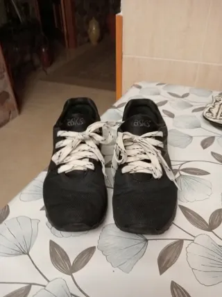 Zapatillas Asics Negras