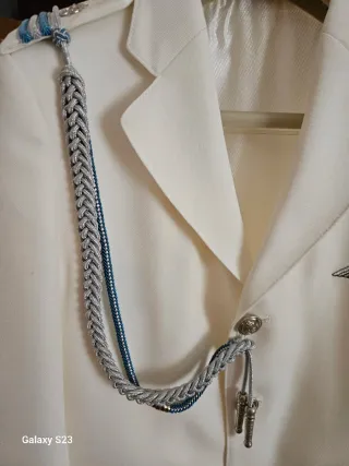 Traje de Comunión Blanco con Detalles Azules