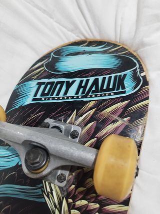 Skate Tony Hawk – monopatín completo muy poco uso
