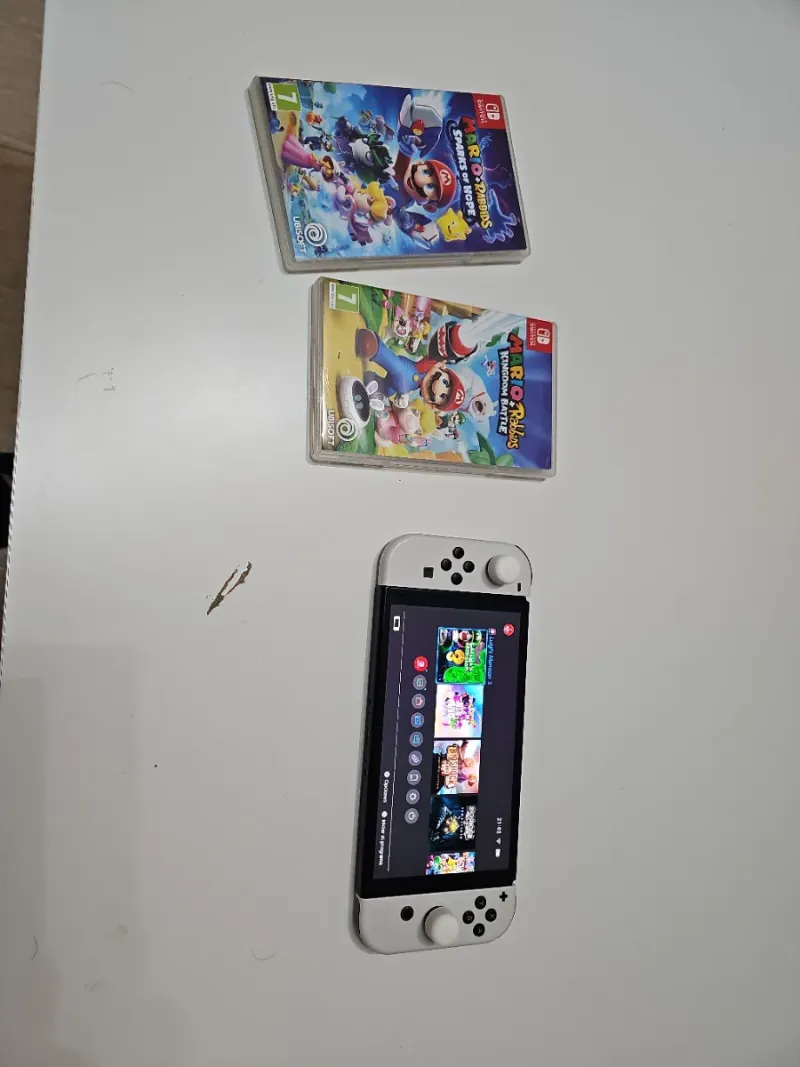 Nintendo Switch OLED Blanca + Mario+Rabbids 1 y 2