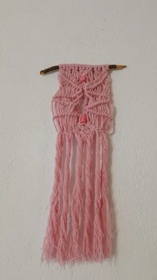 Tapiz Macramé Rosa con Palo