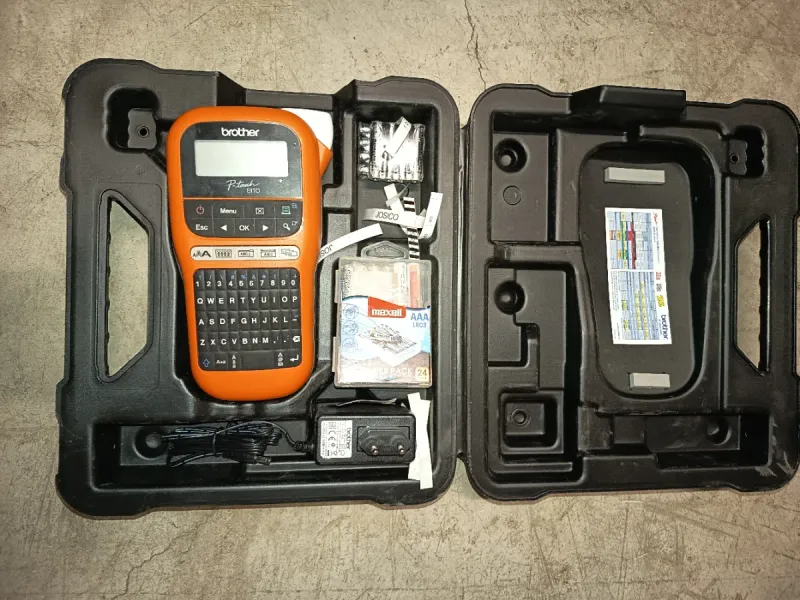 Impresora de etiquetas Brother PT-E110VP afbeelding 2