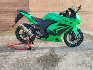 Kawasaki Ninja 250 Como Nueva!