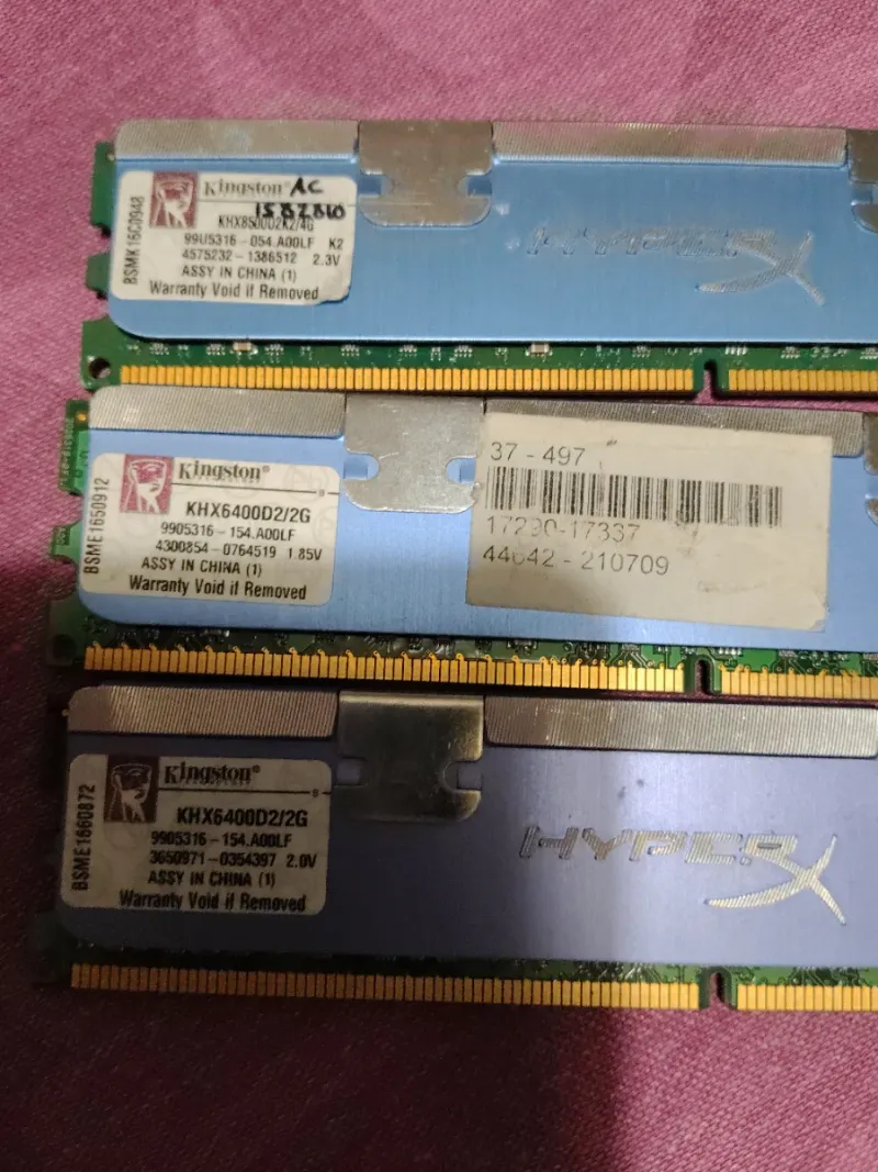 3x Kingston HyperX DDR2 RAM una de4G y dos de2G afbeelding 2