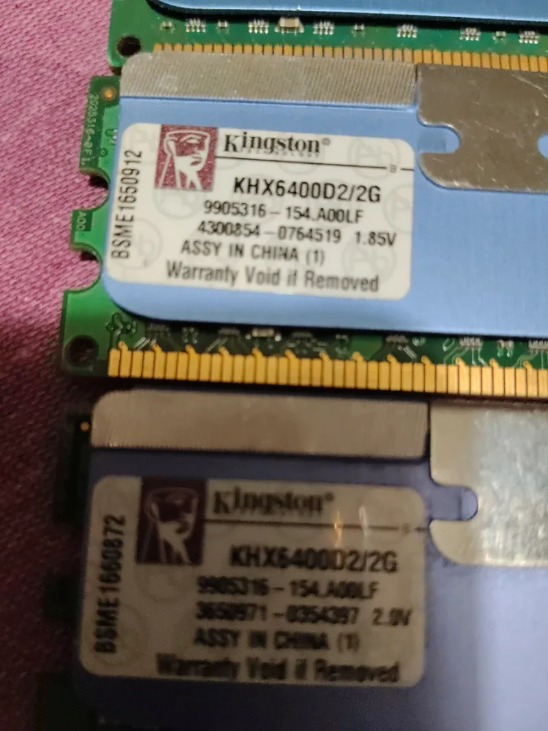 3x Kingston HyperX DDR2 RAM una de4G y dos de2G afbeelding 4