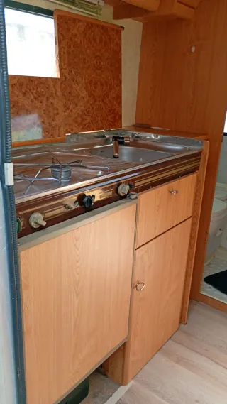 Caravana  750kg con  ficha verde