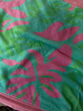 Toalla suave diseño tropical hojas