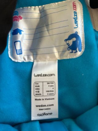 Ropa de nieve 3-4 años + guantes