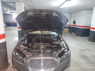 Jaguar XF 2012