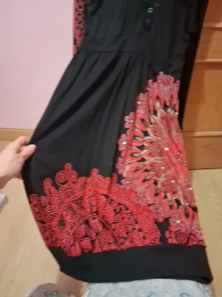 Vestido Desigual Negro y Rojo