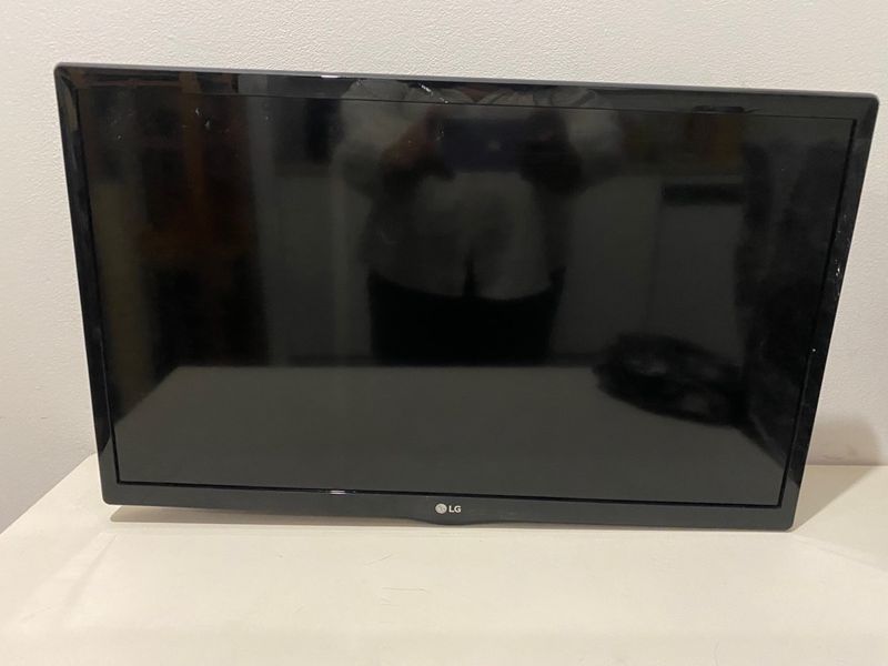 Pantalla y televisor pequeño afbeelding 2