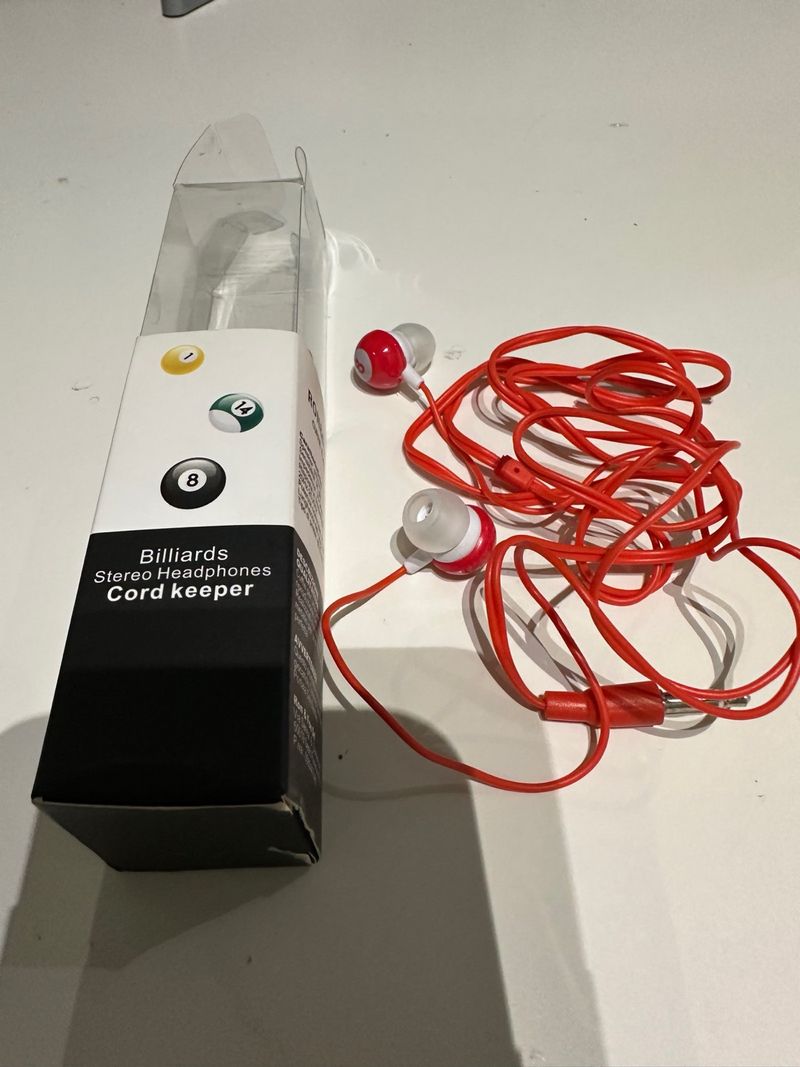 Auriculares intrauditivos con conector de audio auxiliar