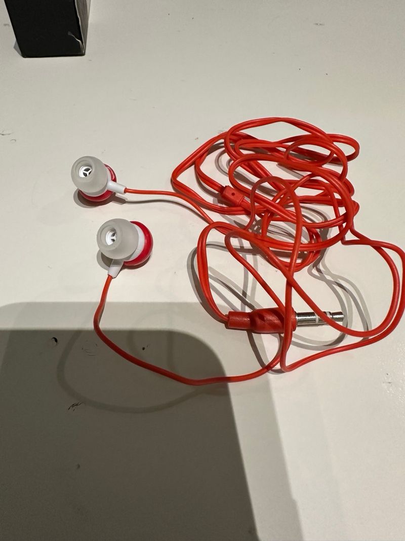 Auriculares intrauditivos con conector de audio auxiliar afbeelding 2